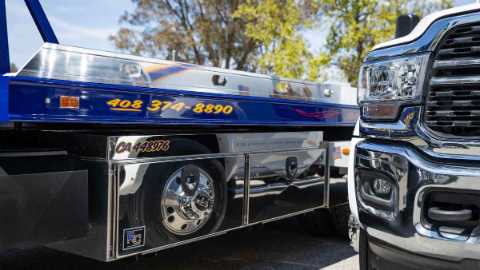 Luxury Car Towing Madrone, CA